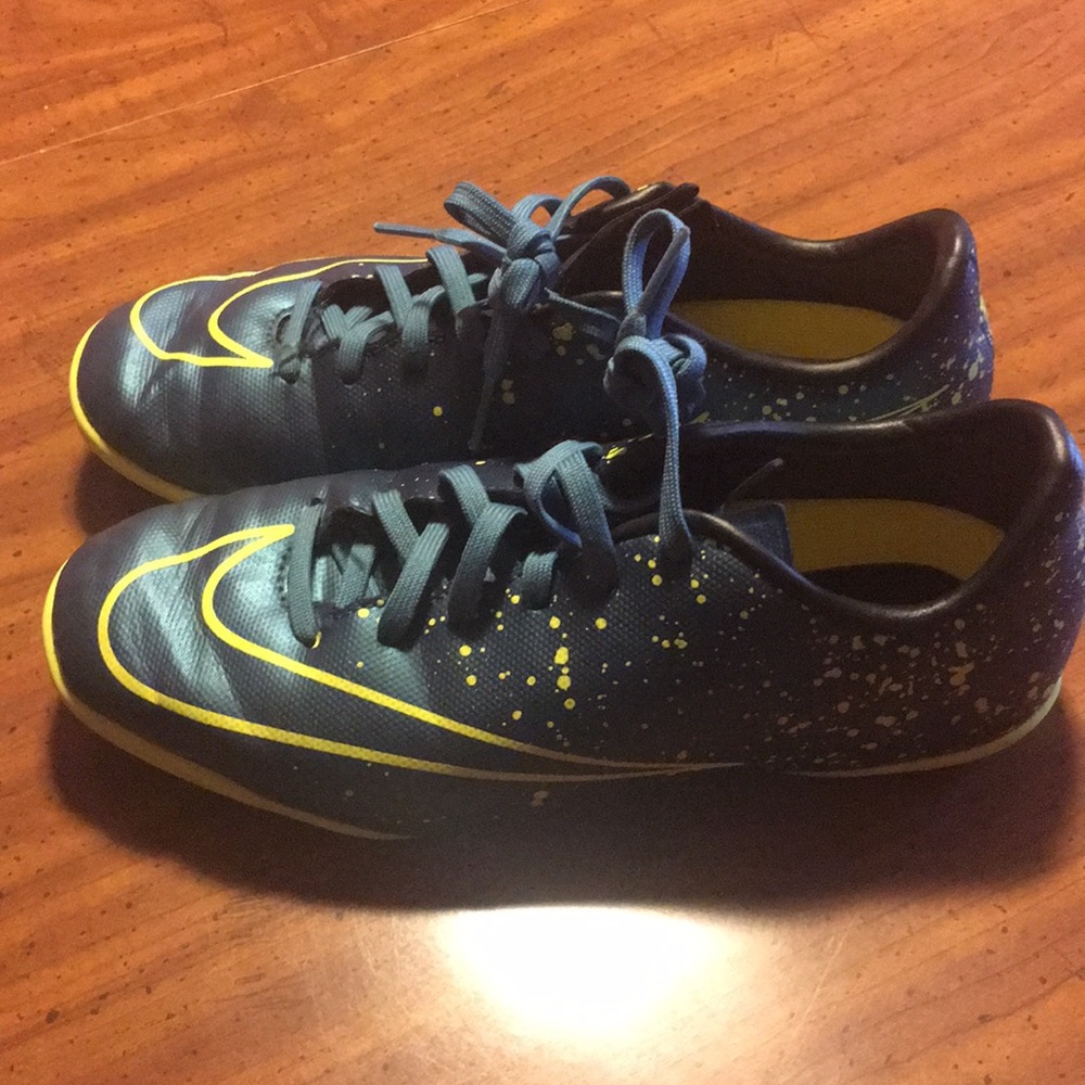 Nike mercurial 4Y